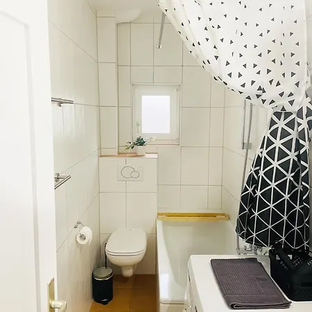 Kreativer Rückzugsort In Der Burgenstadt Apartment