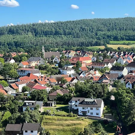 Kreativer Rückzugsort In Der Burgenstadt
